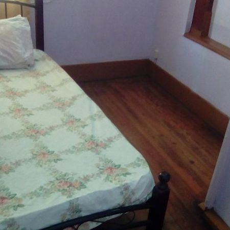 Robert'S Guest House Port of Spain Екстериор снимка
